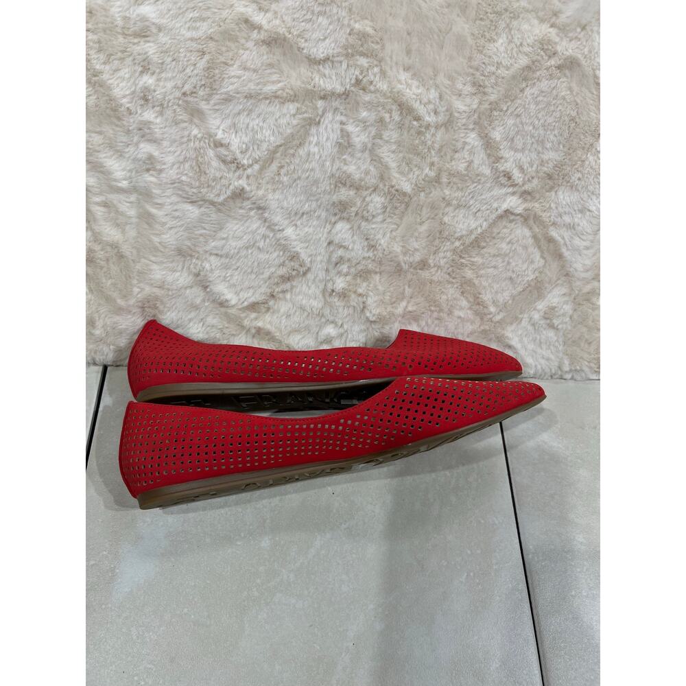 Franco Sarto Hazeline2 Women’s 9 Red Perforated Pointed Toe Flats NWOT Comfort - Picture 3 of 7